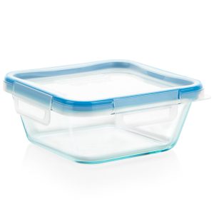Snapware? Total Solution? Pyrex? Glass 4-cup Square Food Storage with Plastic Lid
